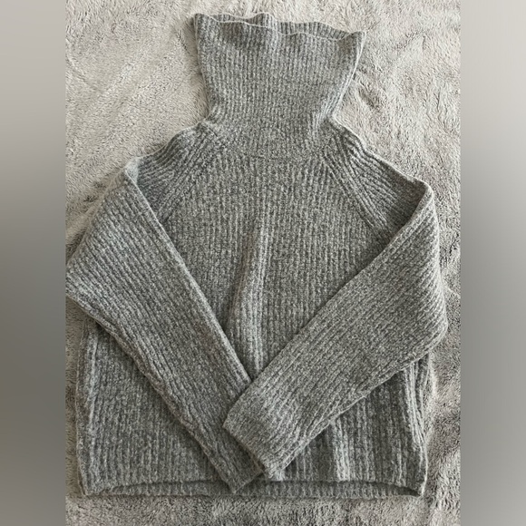 Garage Turtleneck Sweater- Grey + Soft Oatmeal - Picture 3 of 3